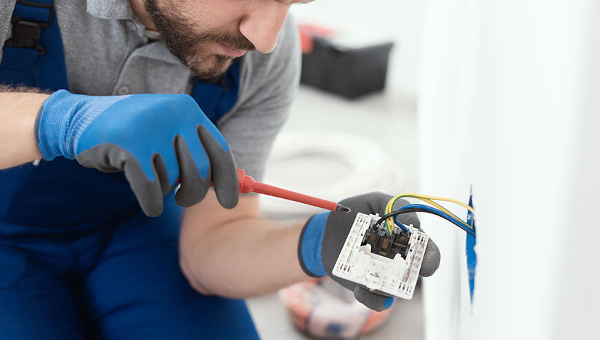 Wartung und Reparatur bestehender Elektroanlagen